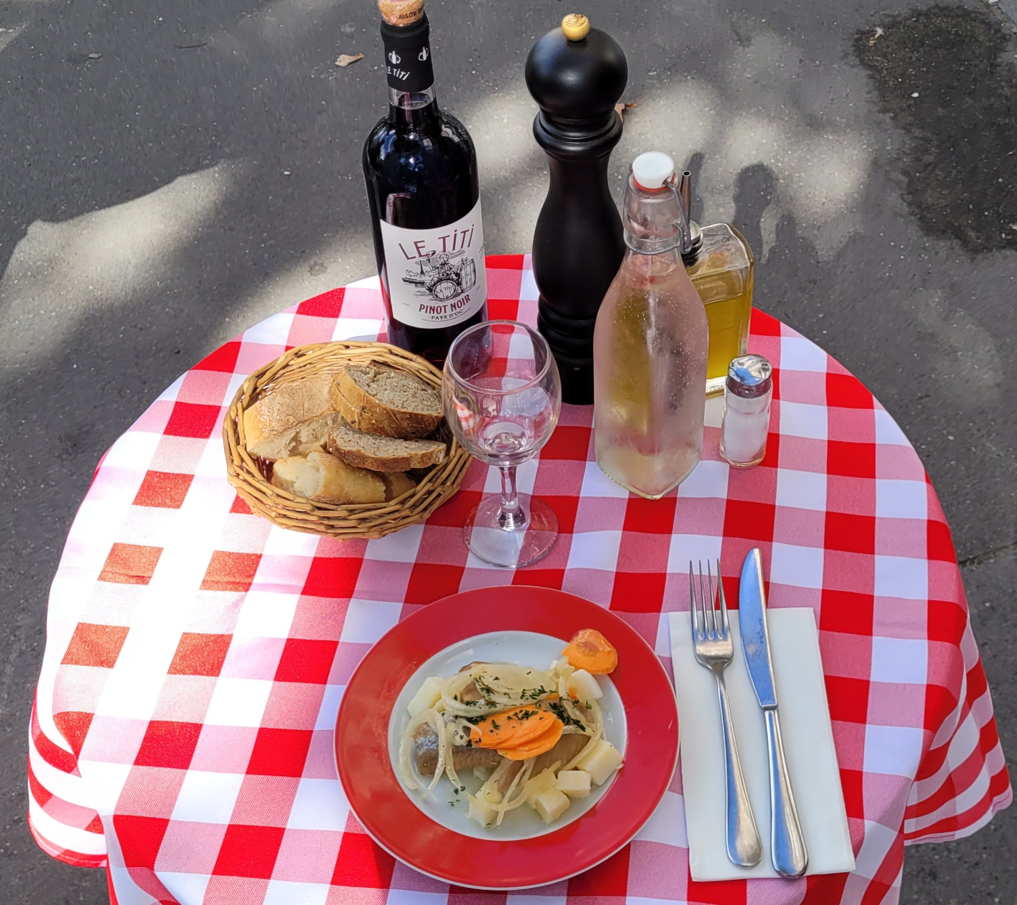 Lire la suite à propos de l’article Filet de hareng, pommes à l&rsquo;huile